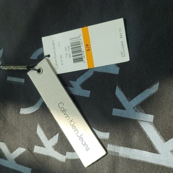 NWT Calvin Klein Jeans Graphic T-Shirt - Picture 6 of 7